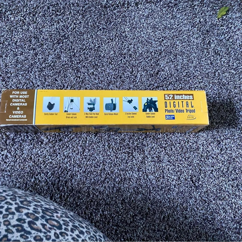 52” digital video/photo tripod